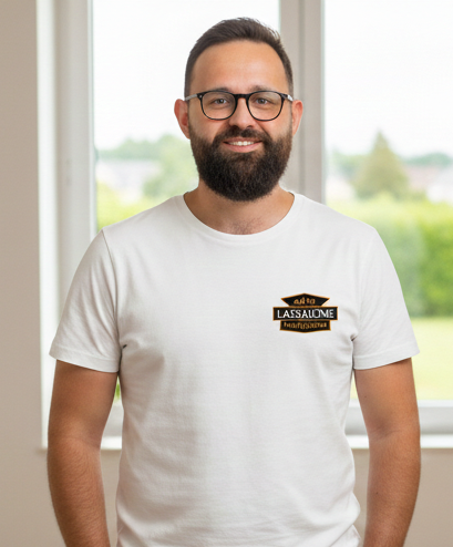 Photo gérant Lassaigne menuiserie Roanne