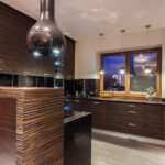 Fenêtre bois B80 excellence dans une cuisine